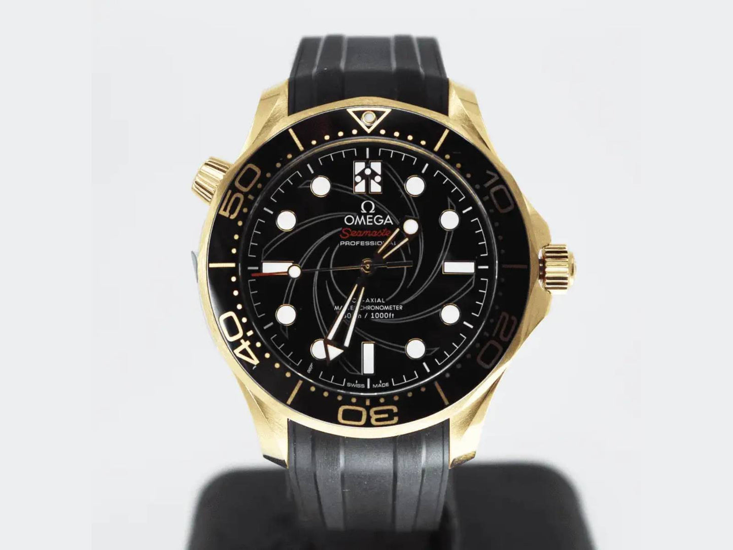 James Bond Limited Edition Set Omega Seamaster Diver 300M