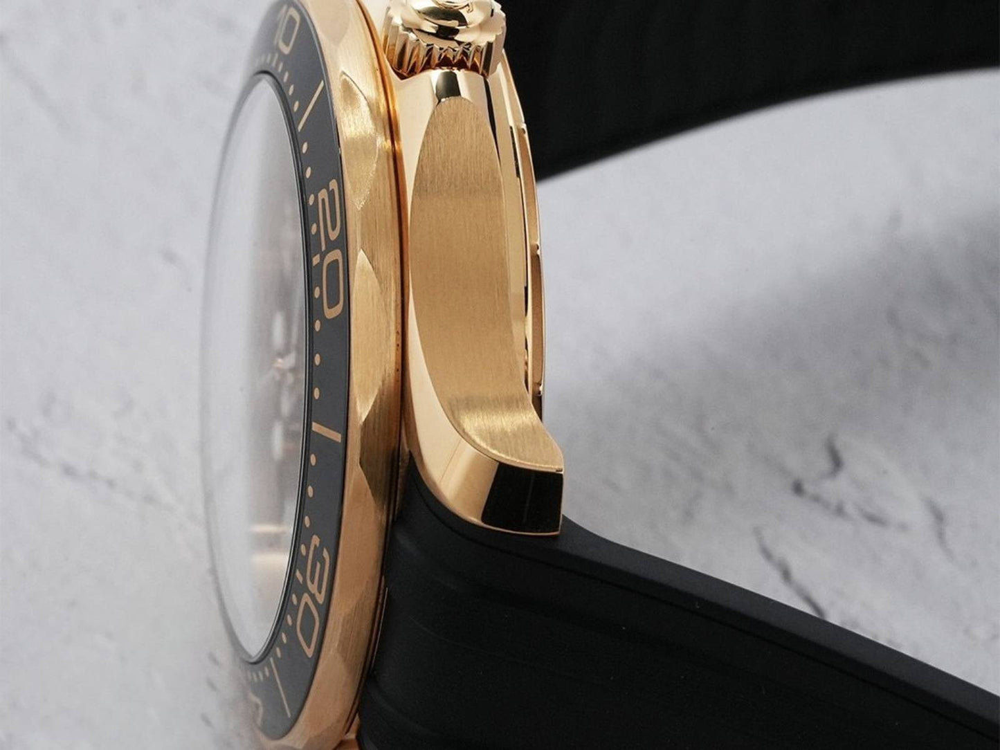 James Bond Limited Edition Set Omega Seamaster Diver 300M