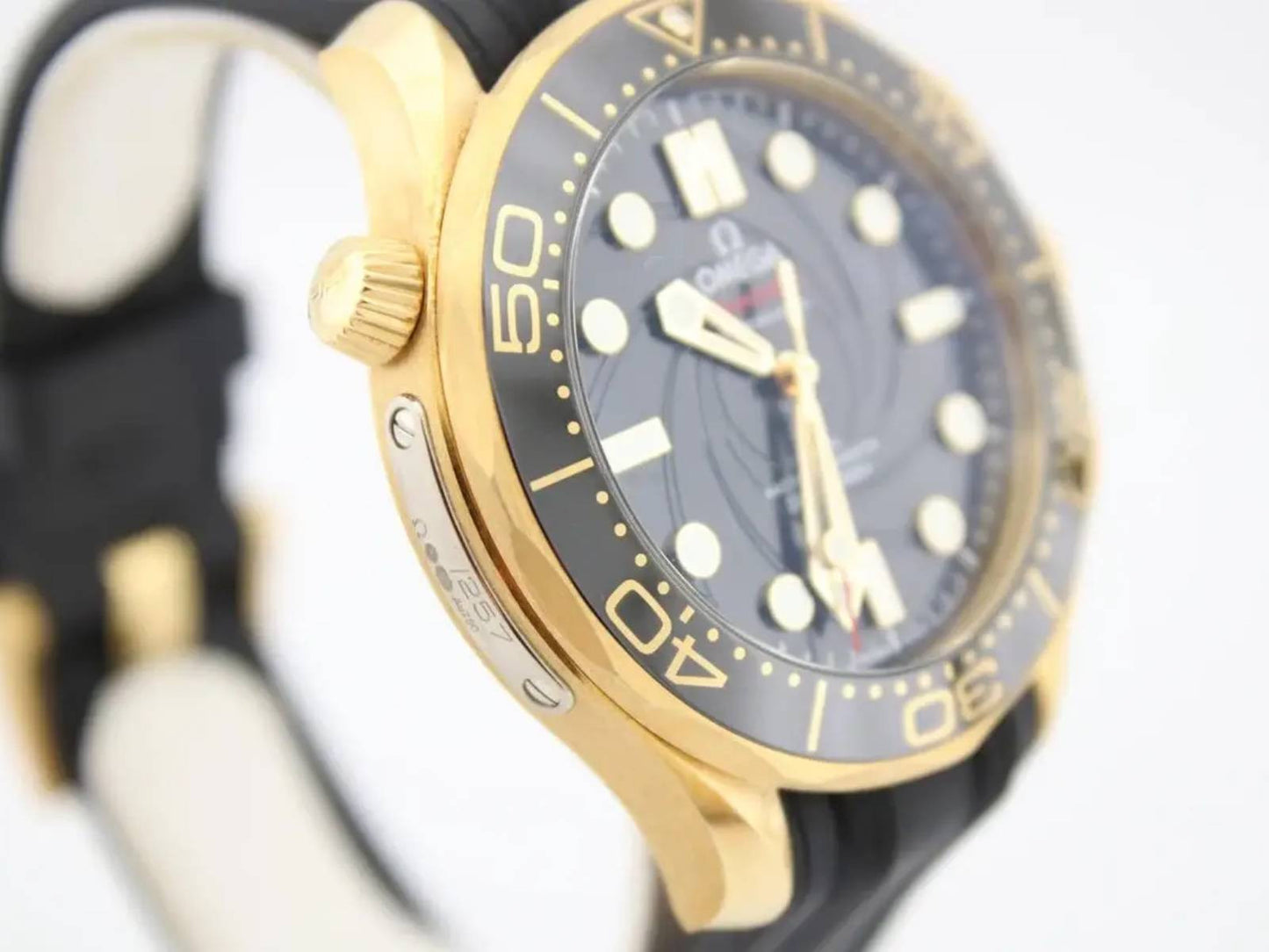 James Bond Limited Edition Set Omega Seamaster Diver 300M